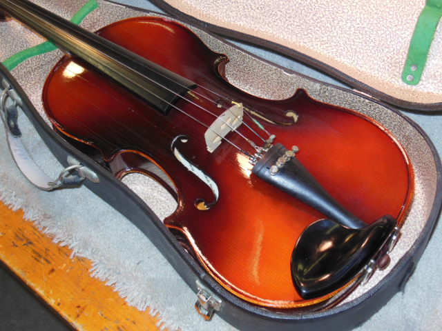 Corona Violin